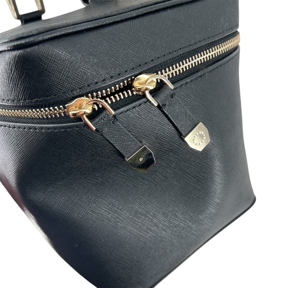 Henri Bendel West 57th Black Train Travel Toiletry Case Black READ - Picture 5 of 16